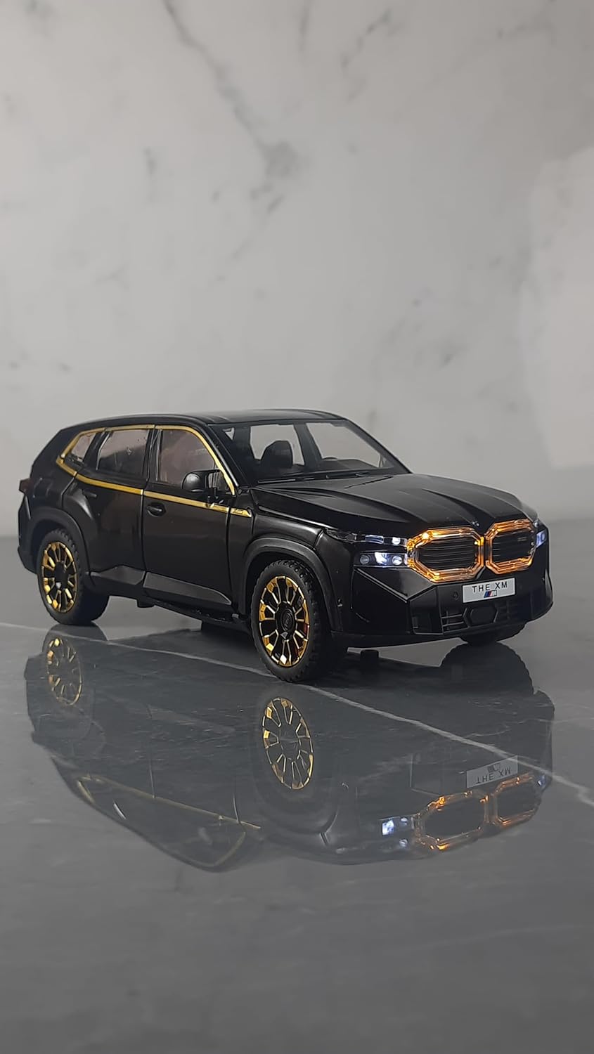 BMW XM 1:24 Diecast Scale Model Car