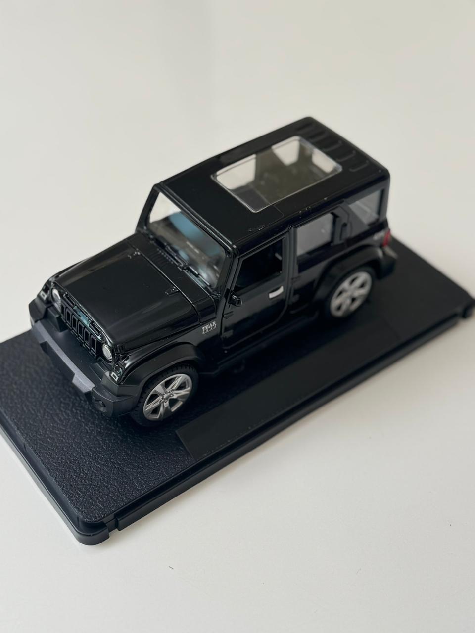Thar Roxx 1:24 Diecast Scale Metal Car