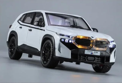 BMW XM 1:24 Diecast Scale Model Car