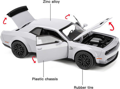 Dodge Challenger SRT Hellcat 1:24 Diecast Scale Model Car