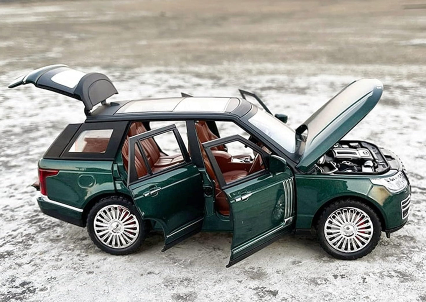 Land Rover Range Rover 1:24 Diecast Scale Model Car