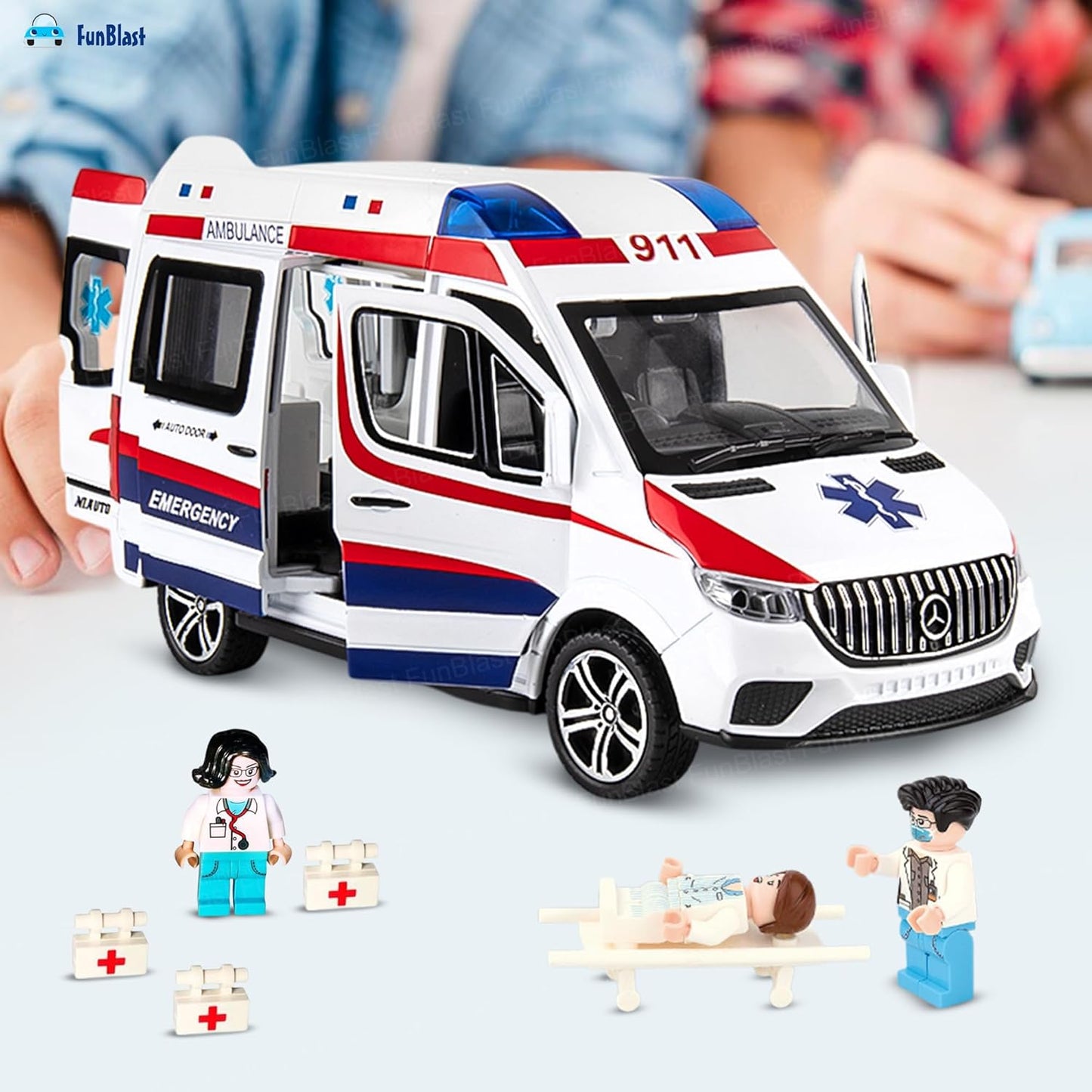 Mercedes Benz Ambulance Van 1:24 Diecast Scale Model Car