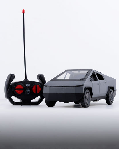Tesla Cybertruck With Remote & Accessories Car 1:18 Scale