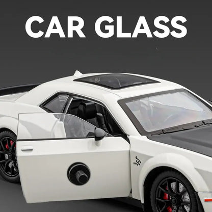 Dodge Challenger SRT Hellcat 1:24 Diecast Scale Model Car