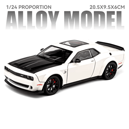 Dodge Challenger SRT Hellcat 1:24 Diecast Scale Model Car