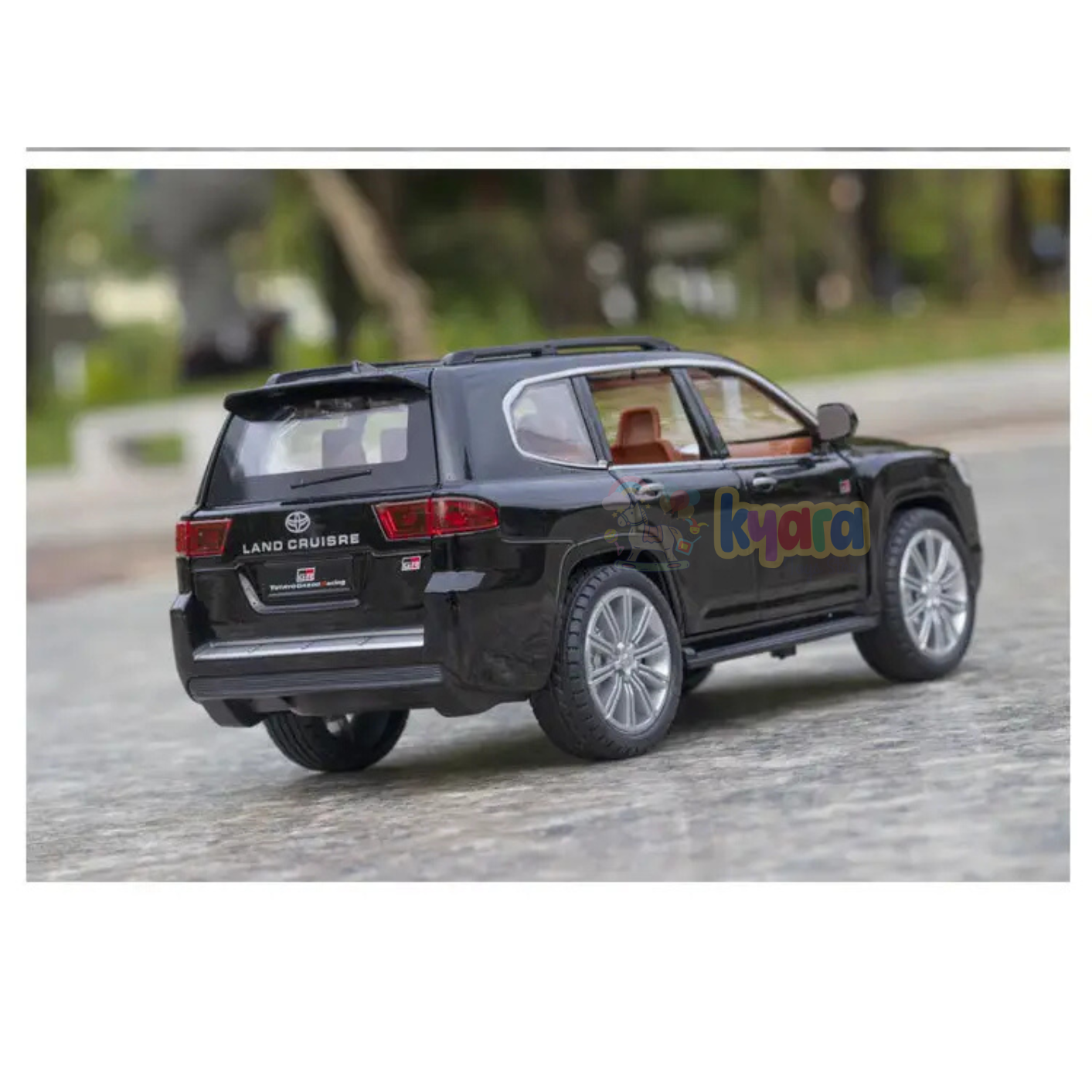 Toyota Land Cruiser Sport 1:24 Diecast Scale Model Car